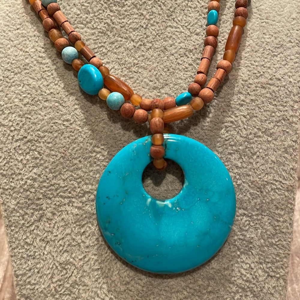 Turquoise stone Beaded Necklace 18-19”
